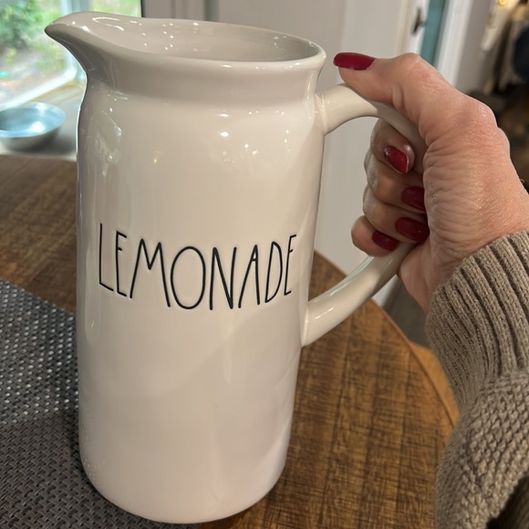 RAE DUNN LEMONADE PITCHER NWT - Picture 5 of 5